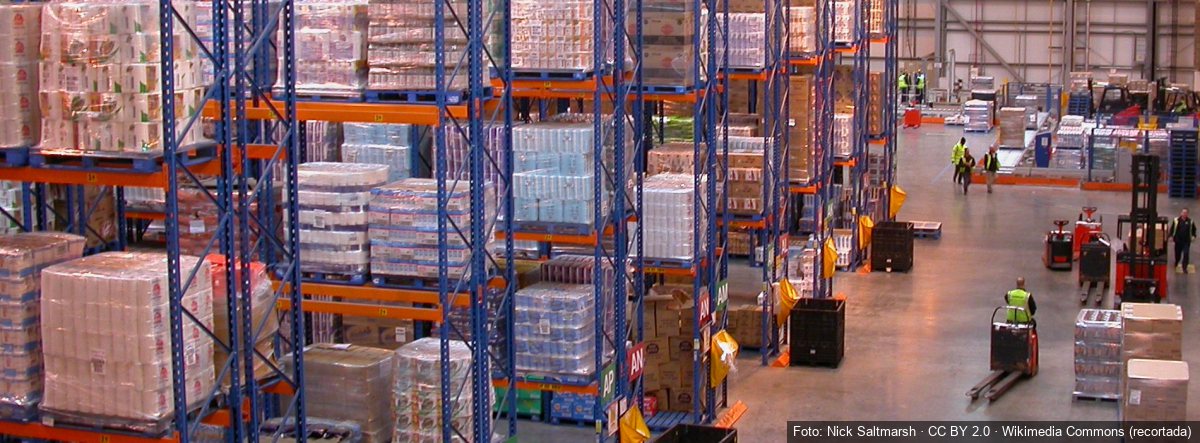Peatones y montacargas: cómo prevenir accidentes en bodegas y centros de distribución